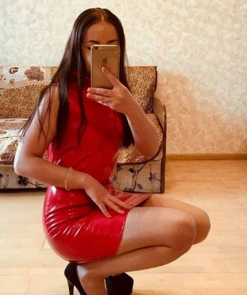 Живу в самом сердце столицы, где мои услуги преображают вечерние прогулки и мероприятия в незабываемые приключения. 🌟
Я горжусь своими возможностями и всегда готова исполнить твои самые сокровенные желания. Мои нежные прикосновения и эксклюзивные техники доставят тебе необыкновенное наслаждение. 💋
Отзывы моих довольных клиентов говорят сами за себя: Анжела