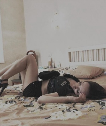 👠💋
Я живу в Москве и знаю все его тайные уголки, в которых можно насладиться взрывным удовольствием. У меня широкий выбор услуг - от нежных ласк и эротического массажа до более экстремальных развлечений. 💦💥
Встречи со мной гарантируют тебе полное удовлетворение и незабываемые эмоции. Мои клиенты всегда оставляют только положительные отзывы о нашем с ними времяпровождении. 💕
Мои фото настоящие, так что можешь быть уверен, что моими роскошными формами ты сможешь наслаждаться на протяжении всей встречи. ✨✨
Если ты ищешь незабываемый опыт и жаждешь искусных ласк, то ты попал именно по адресу. Со мной ты найдешь сексуальное блаженство, о котором мечтал! 👄🔥
Не упусти свой шанс испытать настоящий праздник для тела и души - встречайся со мной, и ты не пожалеешь об этом! 🌹💫 Рита